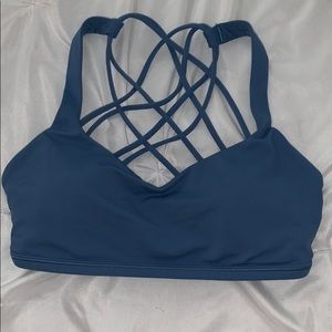 Lululemon free to be zen sports bra size 4